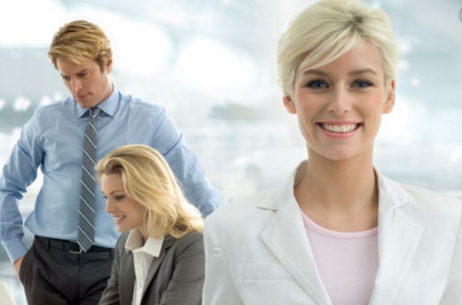 遇到上司的尴尬难题你会怎么办,职场上怎么对付自己的上司