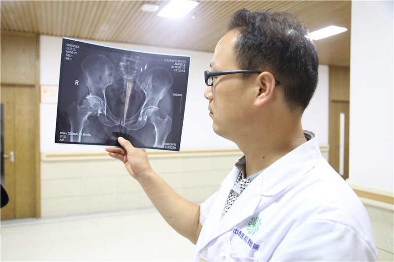 安徽看股骨头坏死哪个医生比较好,阜阳中医骨科哪个医生好