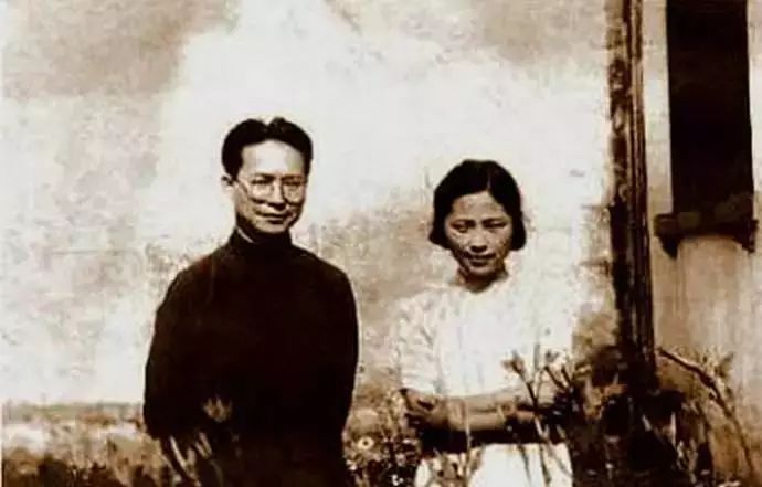 一张过去的cd如何听到那时的爱情 (给你一张cd听听我们过去的爱情)