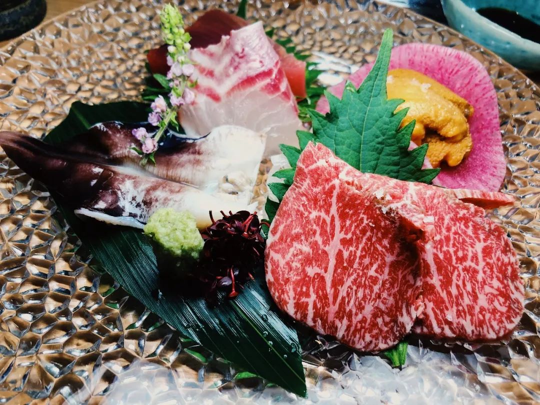 为什么香港很值得去游玩,香港现在还值得去吗