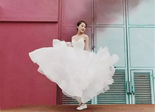 用手机自拍婚纱照,单人婚纱自拍怎么拍