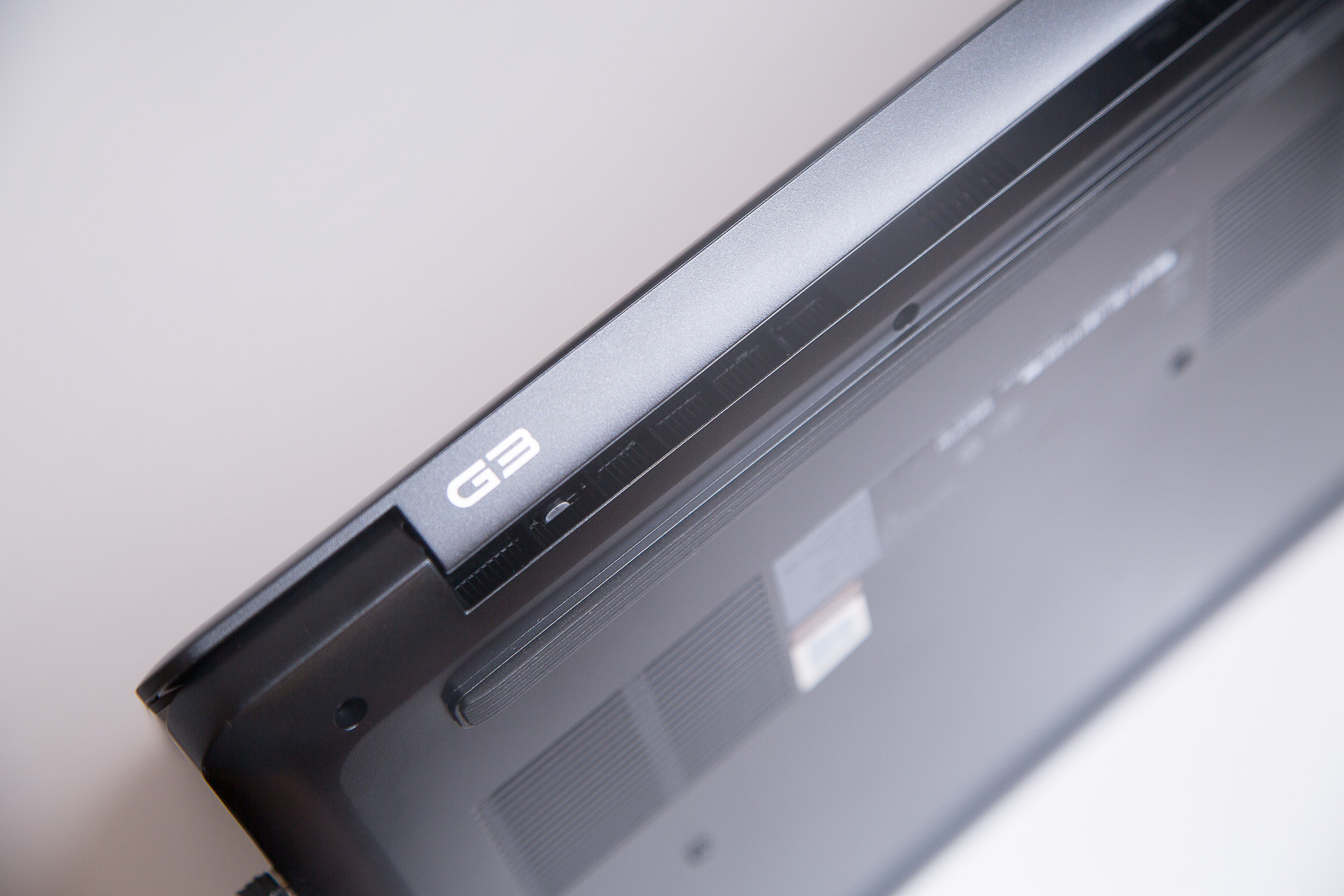 低调性能强悍的笔记本电脑,低调的性能小钢炮