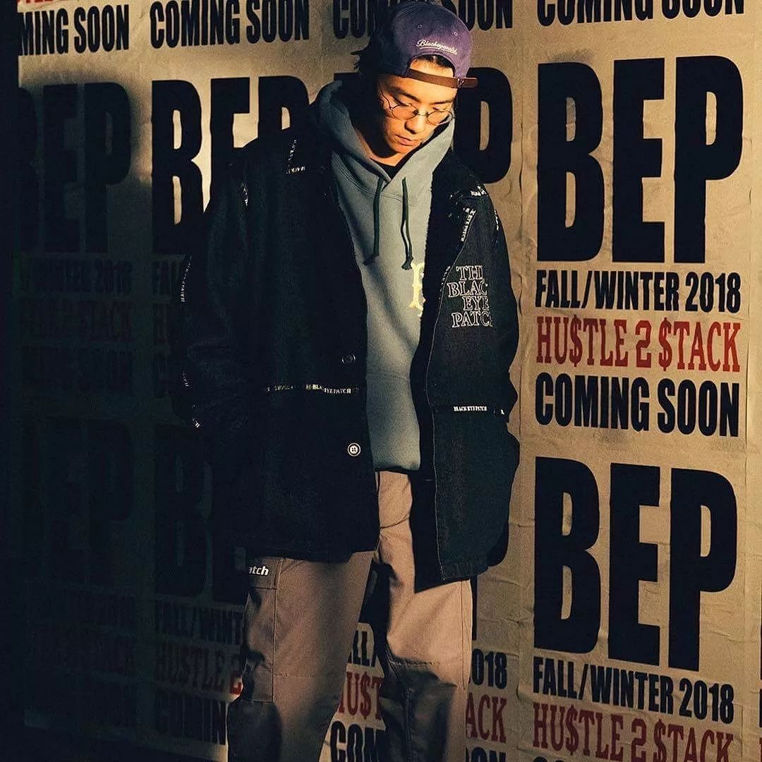 鑷敱涓嶆伅瀹濋浮,鑷敱涓嶆伅鑻辫