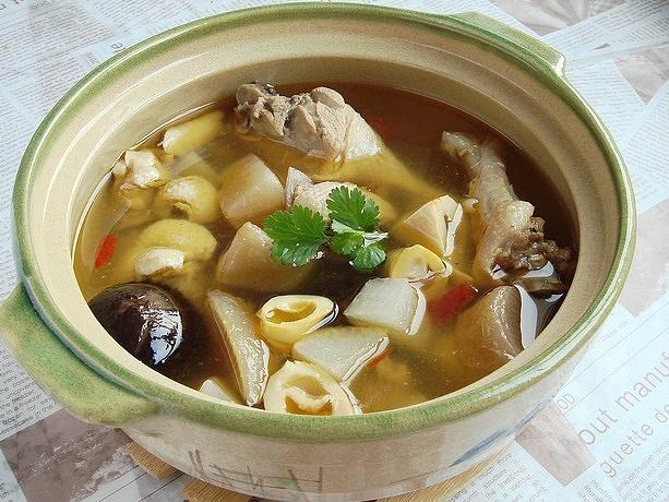 老鸭汤怎么做适合孩子吃养胃,老鸭汤怎么煲才能补气血养胃