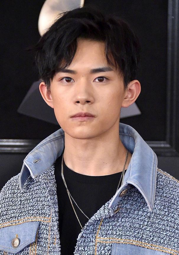 易烊千玺张艺兴素颜,易烊千玺张艺兴颜值