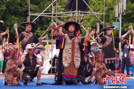 楚雄火把节壮观场面,23年楚雄火把节