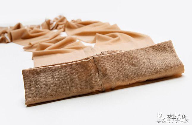 男人穿黑袜子好还是白袜好,你一个男人