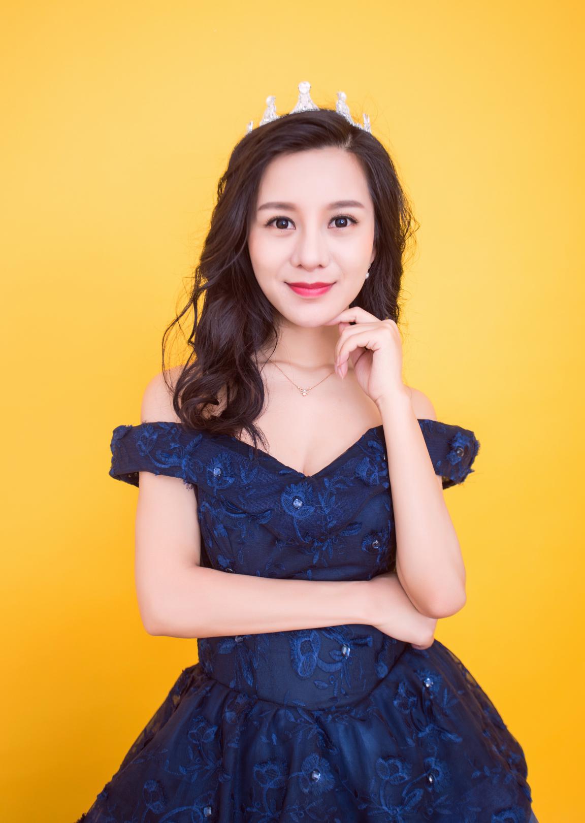 周倩厦门,周倩央视主持人