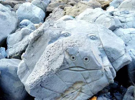 韩国济州岛是一座典型的火山岛,世界有名的火山岛