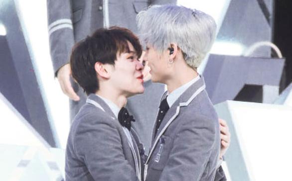 小鬼壁咚林彦俊高能预警甜炸,林彦俊喜欢一见钟情还是日久生情