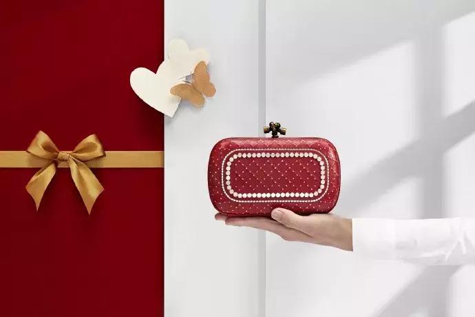 包治百病七夕,华伦天奴七夕限定包包