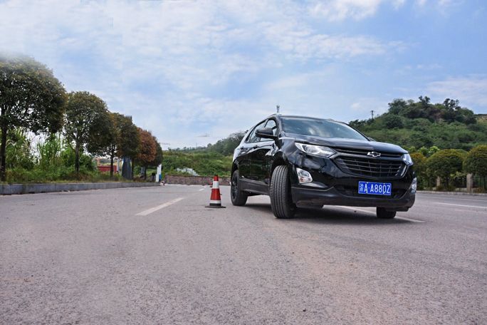 雪佛兰探界者高速路试驾,试驾雪佛兰探界者爬坡