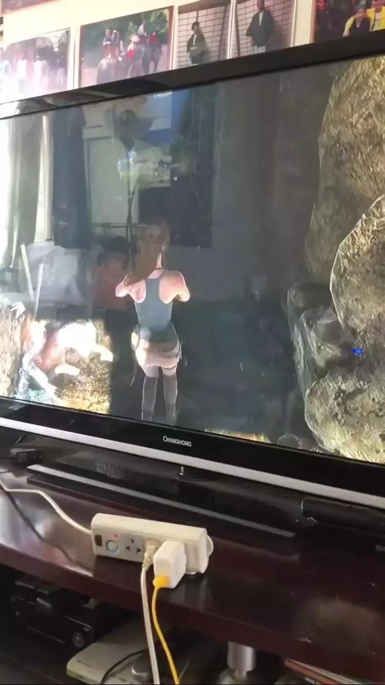 80岁老爷爷玩王者游戏,83岁游戏老爷爷