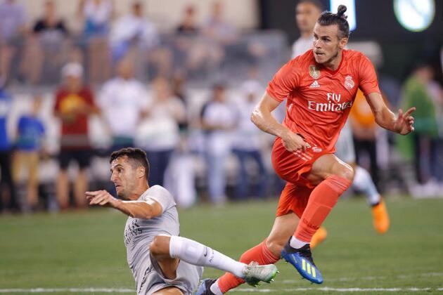 又见风速贝尔!当年他这招爆掉世界第一右后卫还助皇马绝杀巴萨