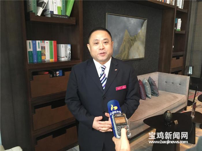 瀹濋浮涓滃箔鐨囧啝鍋囨棩閰掑簵閰掑腑鑿滃崟,瀹濋浮鐨囧啝鍋囨棩閰掑簵濠氬鑿滃搧