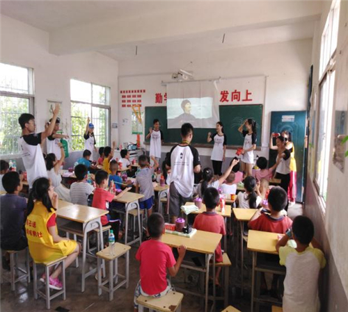 关爱留守儿童公益计划启动,心系留守儿童公益活动