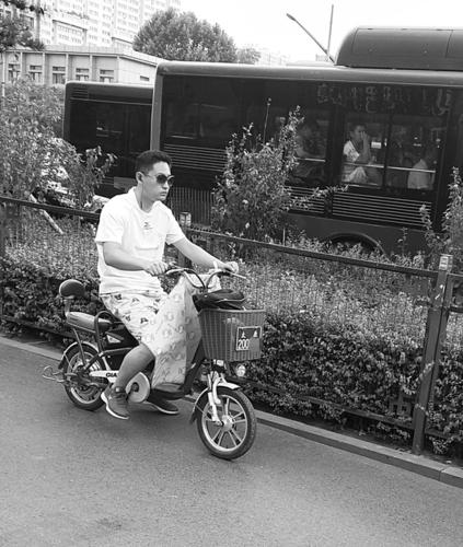 电动车出事故无手续全责吗,买电动车出现质量纠纷怎么解决