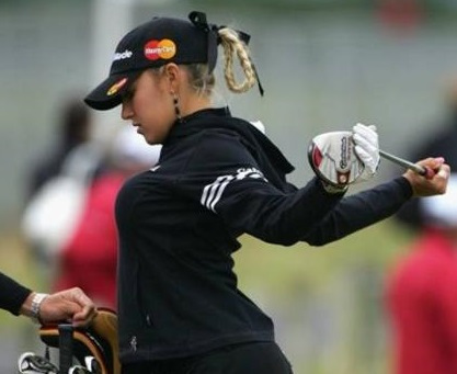 女运动员做缩胸手术,运动员手术缩胸