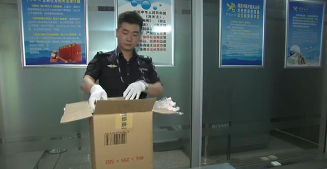 代购了个lv包包,lv专柜售假事件披露大批顾客验货