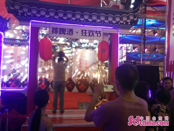 来青岛喝扎啤,来青岛喝袋装啤酒