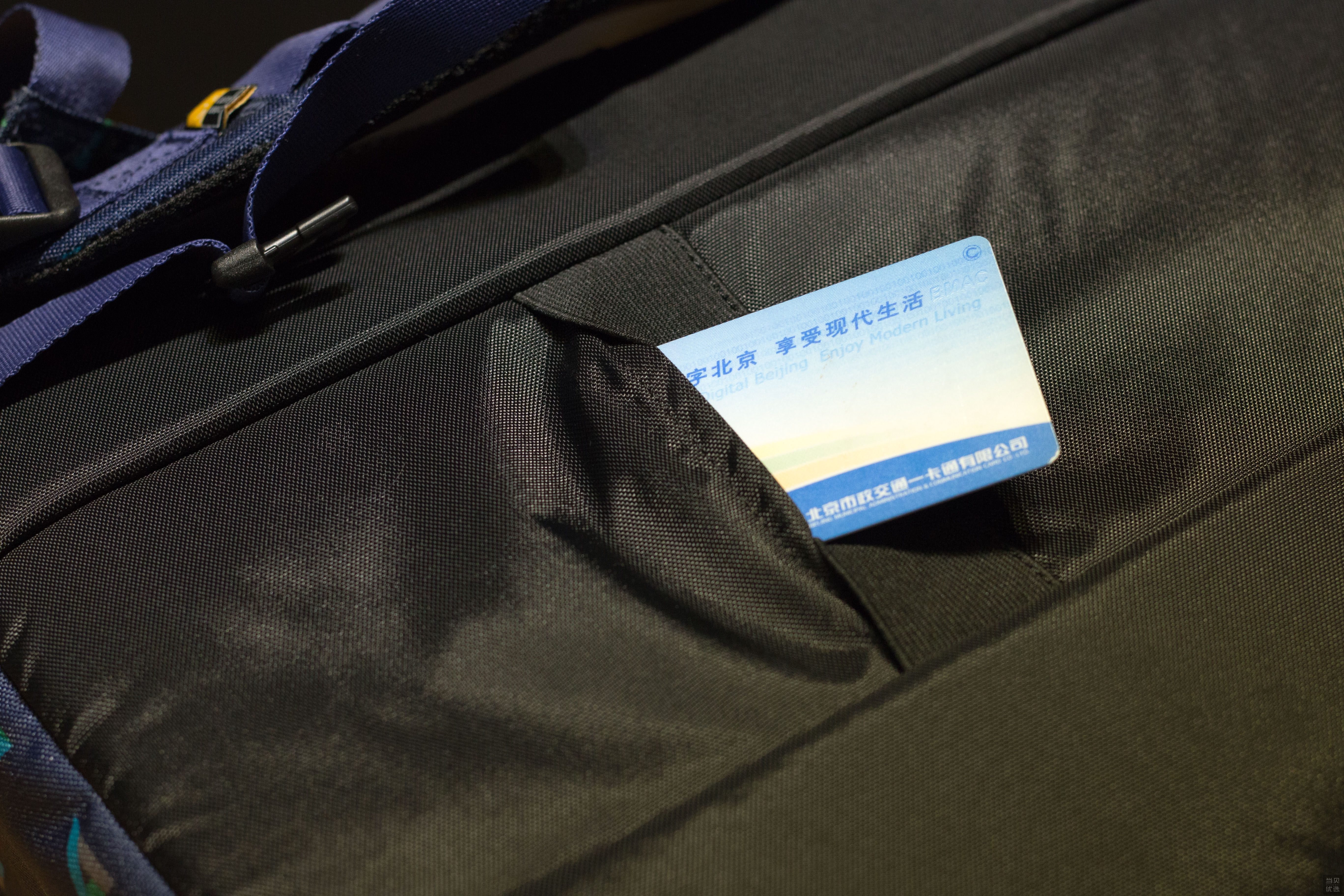 caselogic双肩电脑包防水吗,杰斯伯双肩包测评