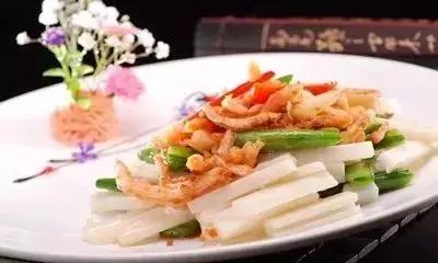 炖肉过程中加冷水还是开水,炖各种肉类为什么要焯水