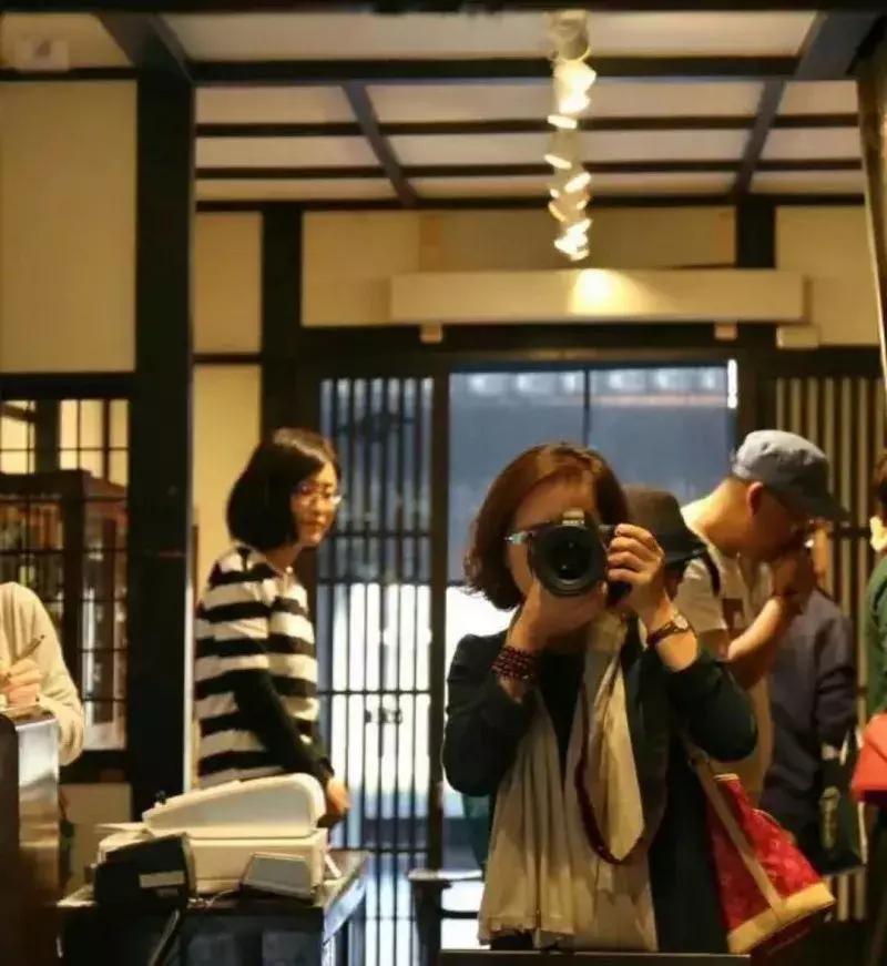 绾㈣眴澶滆瑙嗛,绾㈣眴澶滆