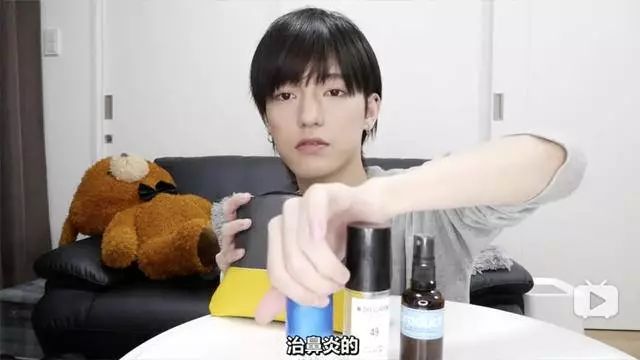 盘点那些可男可女的美妆博主,教女生化妆的男性美妆博主