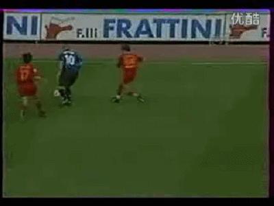 看清楚大罗生涯遭遇的恶劣犯规,罗纳尔多在意甲遭遇的恶意犯规