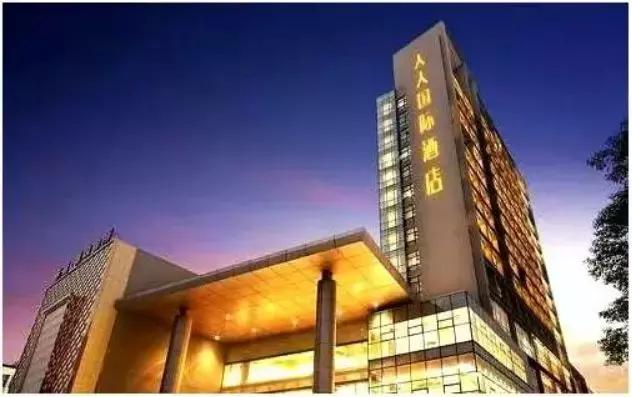 奥康和红蜻蜓哪个皮鞋质量好,奥康皮鞋好还是红蜻蜓好