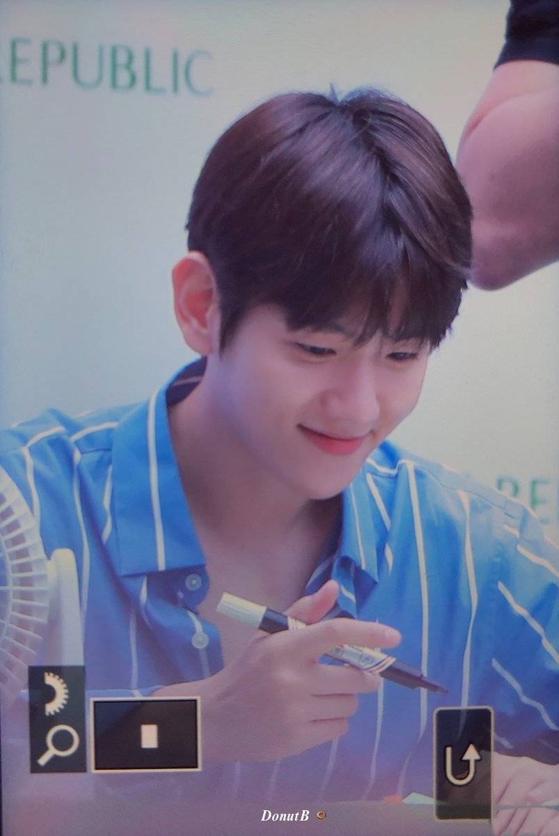 theqoo热议！一点儿都不含糊的「EXO」曼谷粉丝签名会！