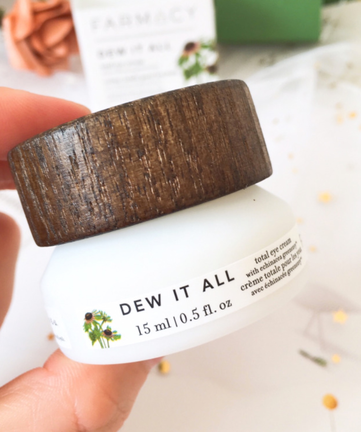 眼霜推荐30岁淡细纹国产,30以上眼霜推荐去细纹黑眼圈大牌