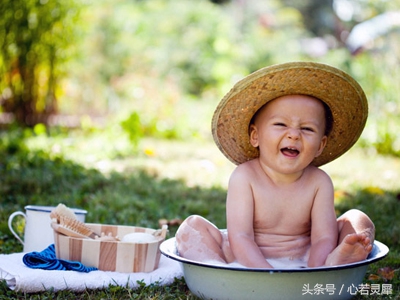 宝宝到夏天长痱子怎么办,宝宝夏季容易长痱子怎么办