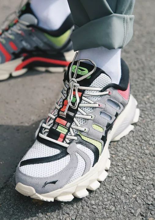 “鞋子不好买了，连FAKE水平也更高了”｜李宁的老鞋迷们