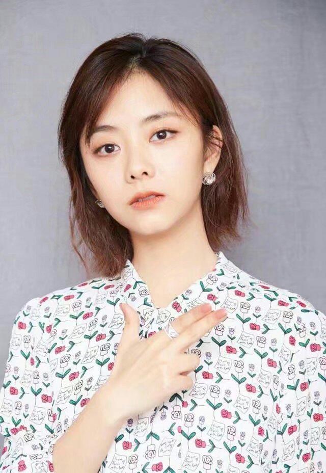 谭松韵的快递名,谭松韵快递拆箱