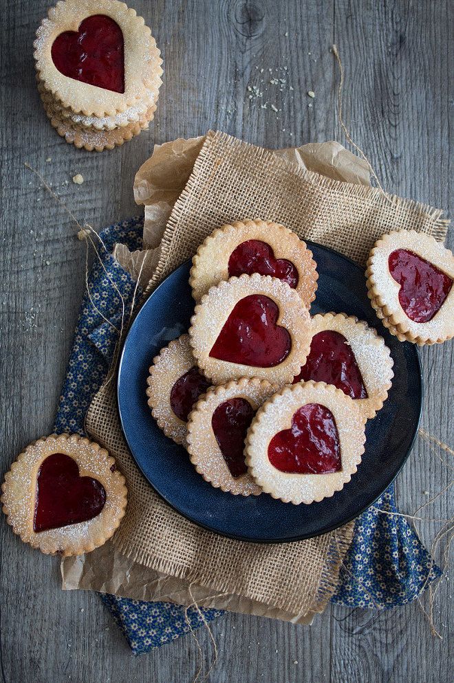 用甜品向你发射爱的小心心，提前预定七夕的甜蜜暴击！