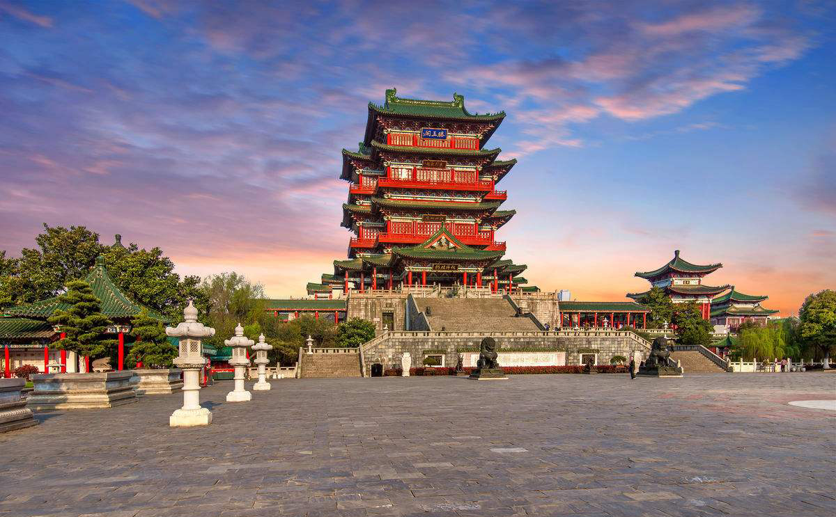 四大名楼对应的诗词哪个更经典,四大名楼诗词必背