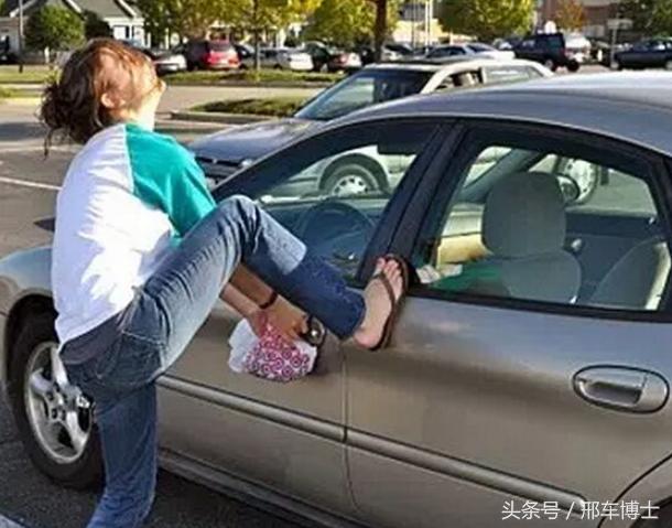 两把奔驰车钥匙都丢了怎么办,奔驰车钥匙丢了咋办