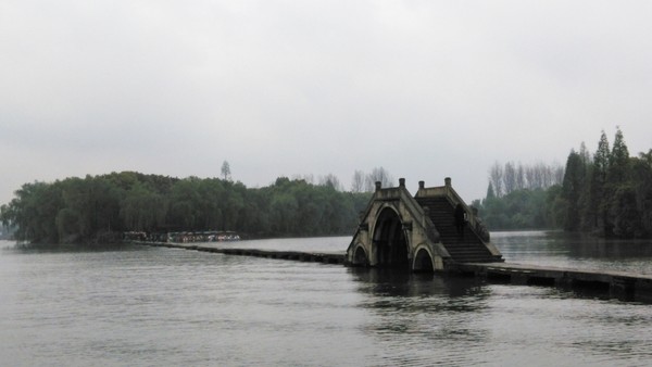 绍兴湖面上的桥,绍兴越城的桥