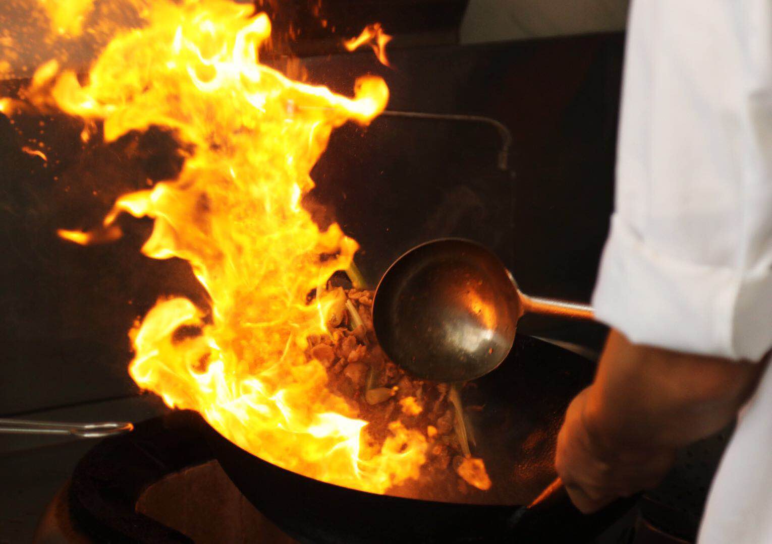 云南南华野生菌火锅,南华美食野生菌