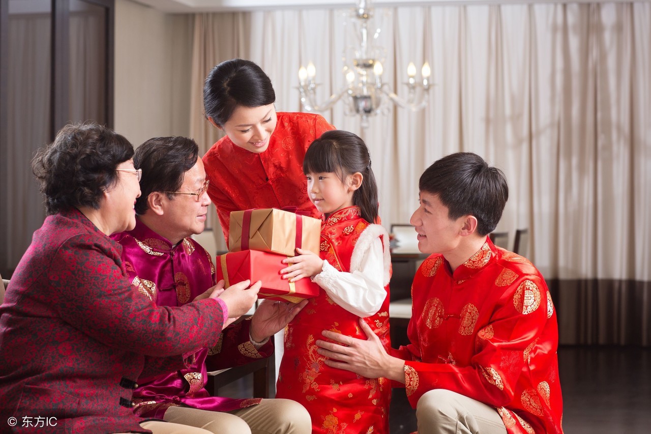 适合送老人长辈什么礼物,给老年长辈送什么礼物好