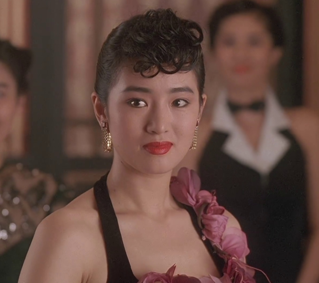 巩皇几岁了,巩皇年轻的时候有多美