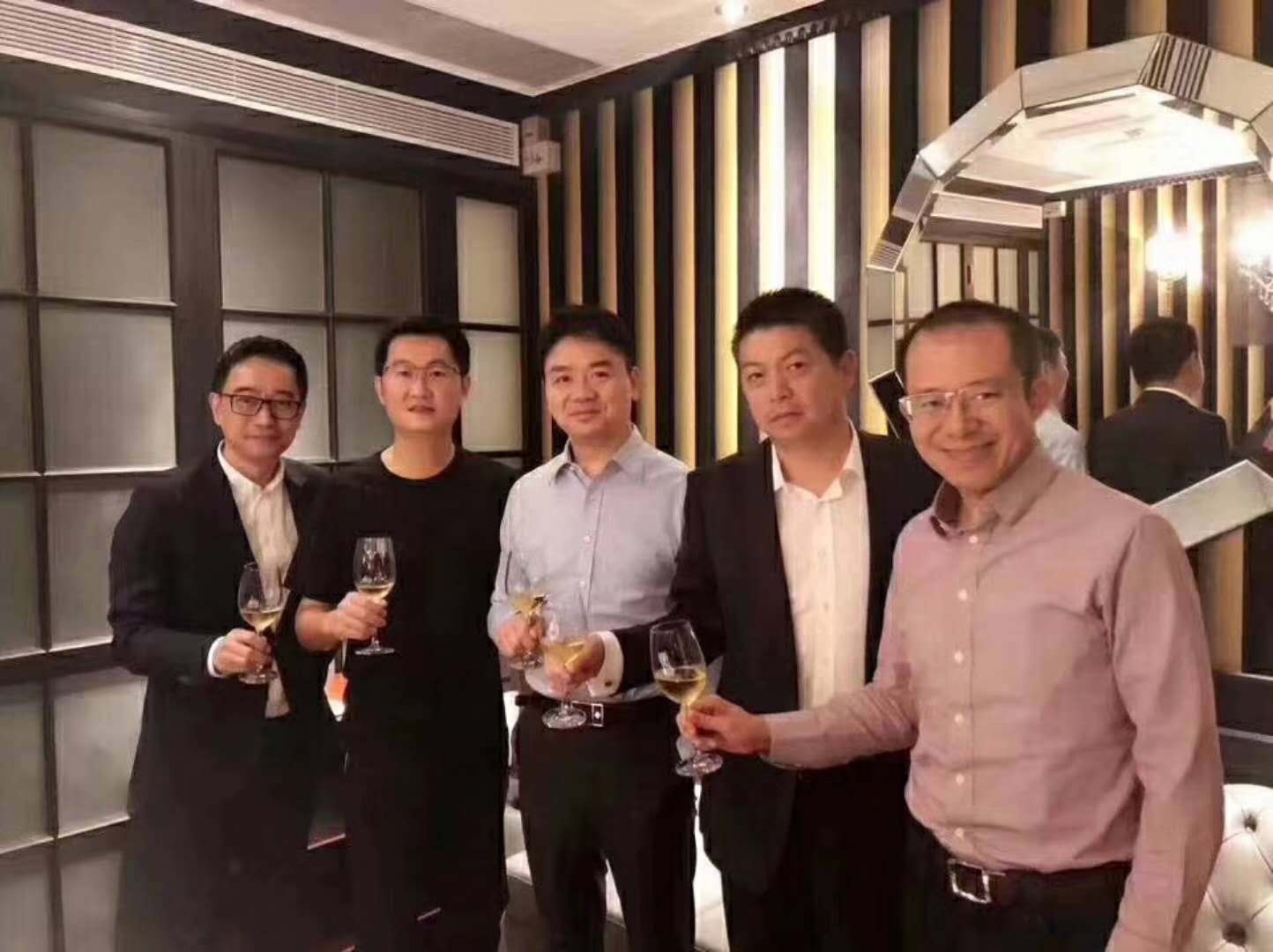 独家｜回归特卖：一场唯品会式的“饱和攻击”