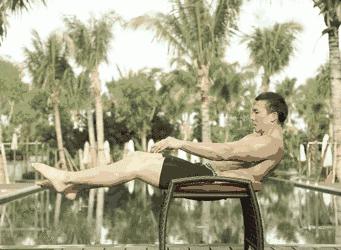 腹肌练成一大块了怎么办,腹肌练成了一块