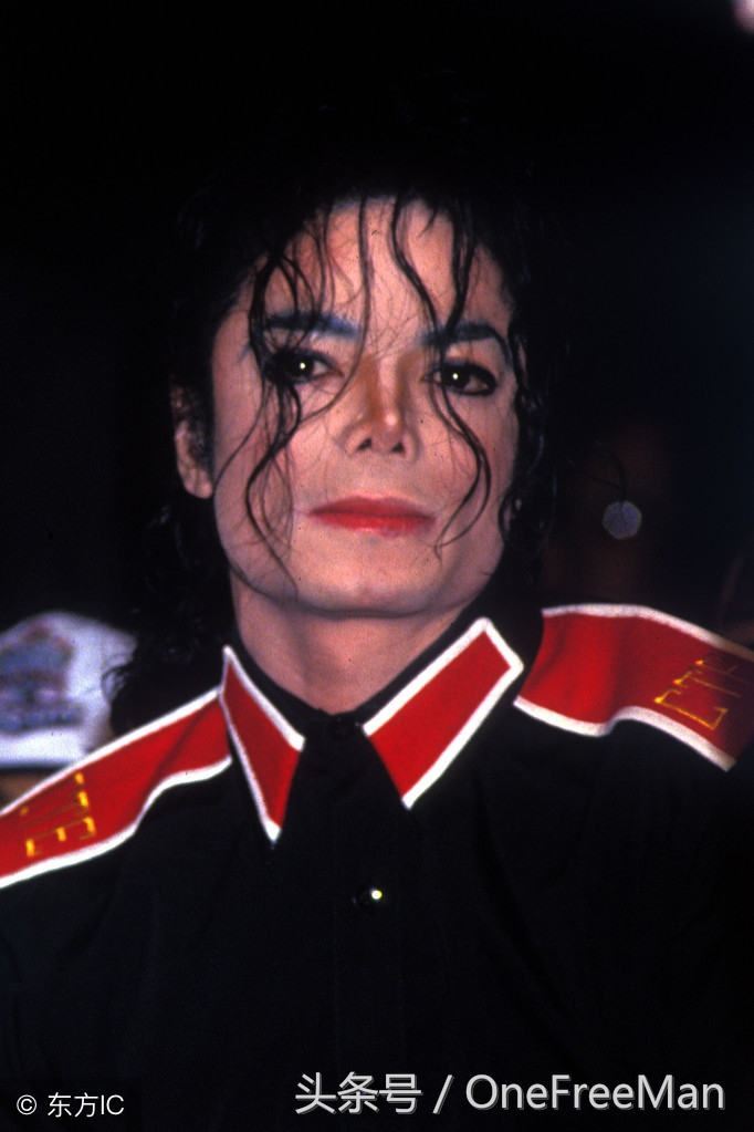 迈克尔杰克逊全息投影现场实录,迈克尔杰克逊全息演唱会是真是假