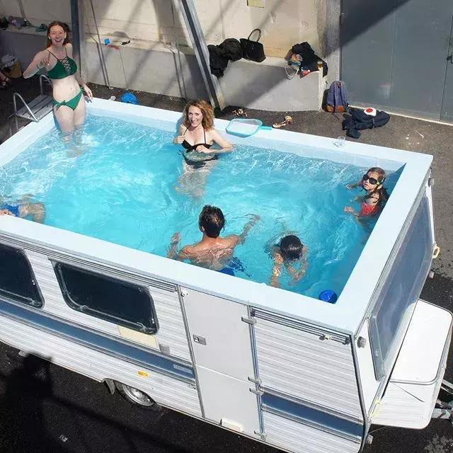 DIY，我把咱们家的车爆改成了游泳池，老婆！