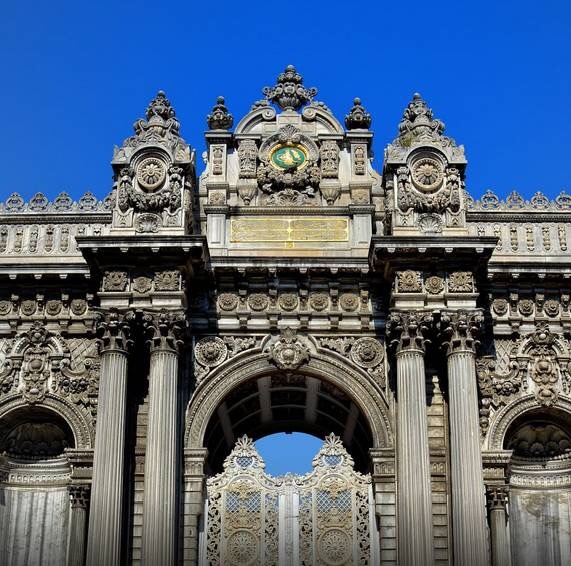 土耳其里拉走低的原因,里拉贬值有利于到土耳其旅游吗