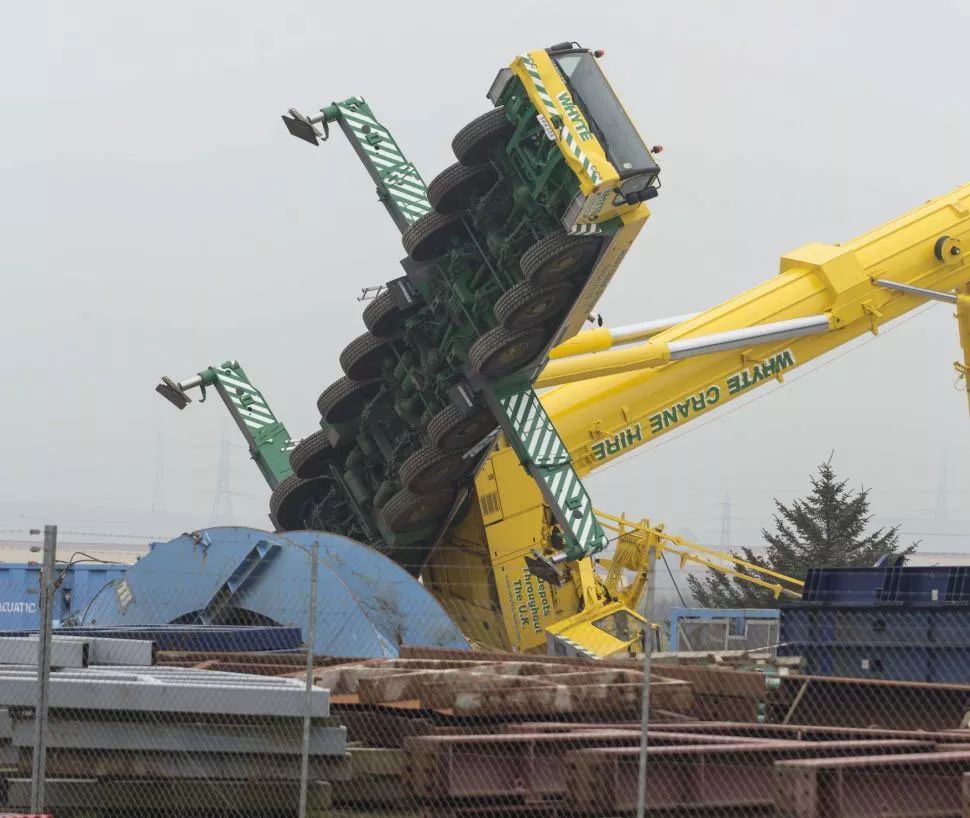 工程机械出事故由谁承担责任,工程机械安全事故责任