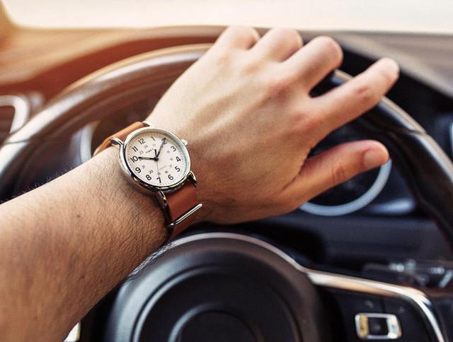 想买劳力士手表国内好还是国外好,买劳力士表可遇不可求吗