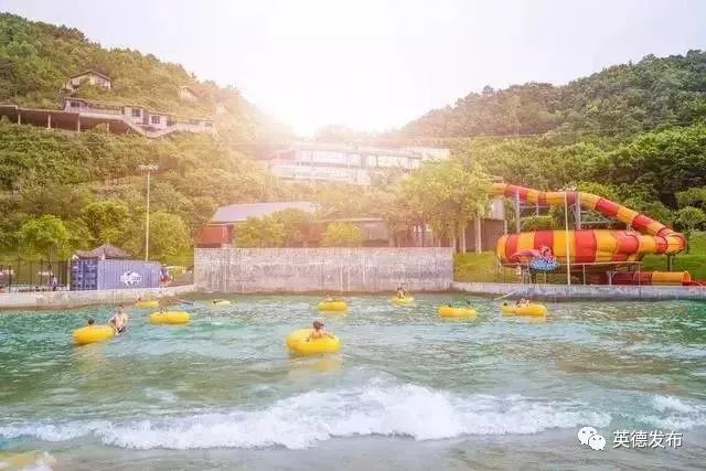 温泉水滑洗凝脂,温泉水滑洗凝脂什么意思